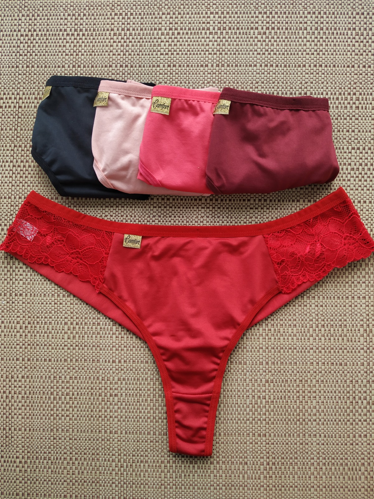 Calcinha Fio Duplo Plus – Dany — Calcinhas Femininas, Calcinhas Plus Size — SKU 485029. Cor: Lilás, Romance, Marinho, Rubro. Tamanho: 48, 50, 52